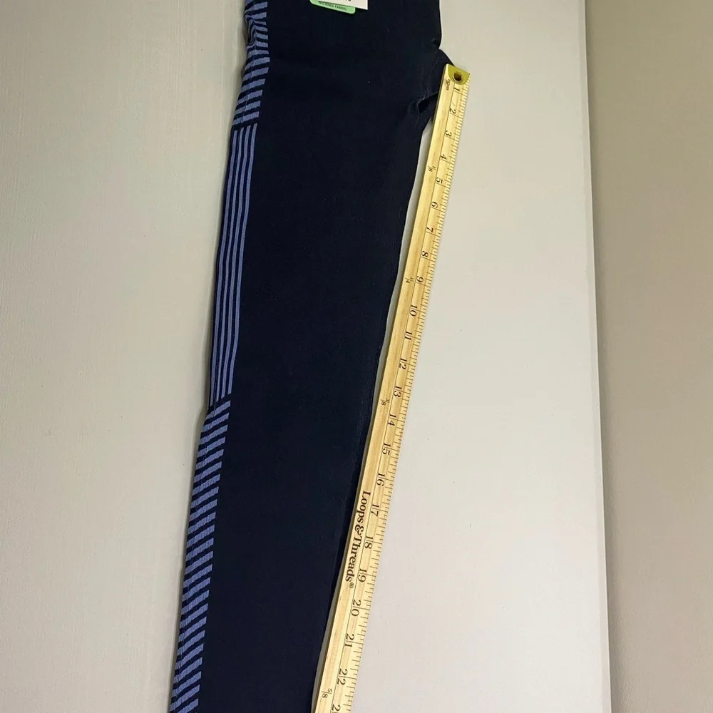 High rise seamless leggings size large NWT forever 21 navy blue‎ - Picture 6 of 9